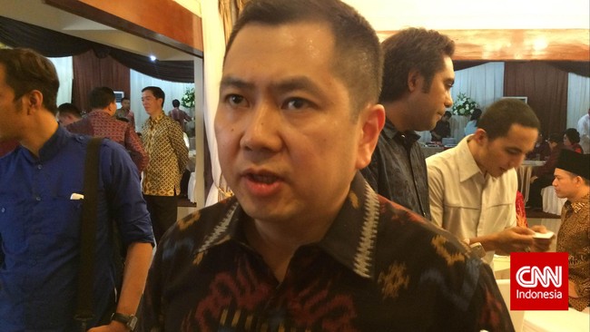 Penyidikan para komisaris PT. Mobile-8 hingga kini belum terlaksana karena mereka selalu mangkir dalam panggilan yang diberikan.