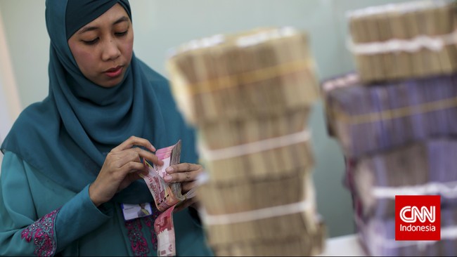 Utang pemerintah pusat per akhir Juni 2019 mencapai Rp4.570,17 triliun, naik 8,1 persen dibandingkan periode yang sama tahun lalu Rp4.227,78 triliun.