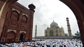 Taj Mahal Hanya Boleh Dinikmati dalam Tiga Jam