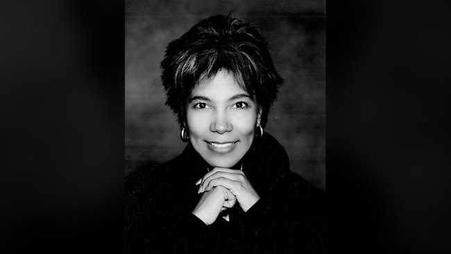 Salah satu peneliti perempuan NASA, Claudia Alexander, meninggal dunia karena kanker payudara. Ia berperan besar dalam misi Galileo yang menjelajah Jupiter.