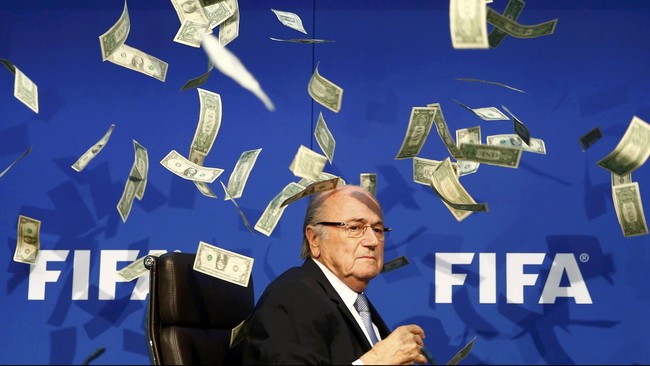Sepp Blatter mengatakan bahwa dirinya mendapatkan tekanan berat dari pemberitaan media tentang kasus korupsi yang melilitnya sejauh ini.
