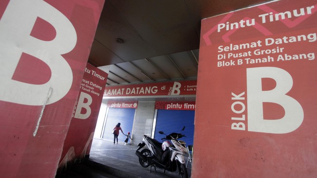 Konsultan properti Cushman & Wakefield menjelaskan, penyebabnya adalah banyak pusat perbelanjaan baru yang masih dalam tahap awal operasional.