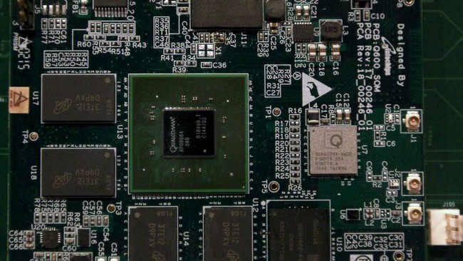 Utang tersebut merupakan pembayaran royalti atas cip Qualcomm yang sempat digunakan Apple pada iPhone.