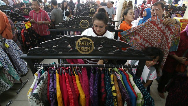 Pelaku UMKM yang menjadi target pemberian subsidi motor listrik lebih butuh bantuan untuk mengembangkan usaha ketimbang diskon beli motor listrik.