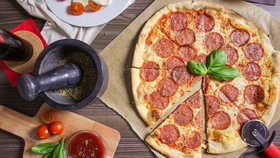 Kanada Kirim Pizza Untuk Petugas ATC AS yang Belum Digaji