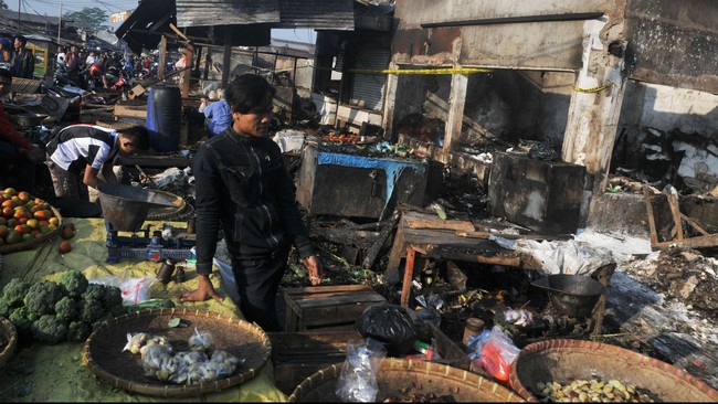 Dari 116 kios terbakar, baru 23 pemilik yang melapor dengan total jumlah kerugian akibat kebakaran pasar gedebage mencapai Rp5.5 miliar.
