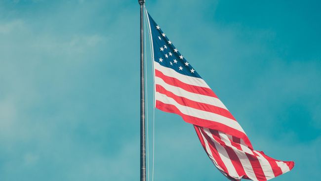 Pemerintah Amerika Serikat (AS) pada Jumat (20/3) menangguhkan seluruh layanan visanya di seluruh dunia.