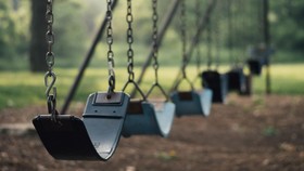 Senjata Api Sitaan Menceriakan Taman Bermain Anak di Peru