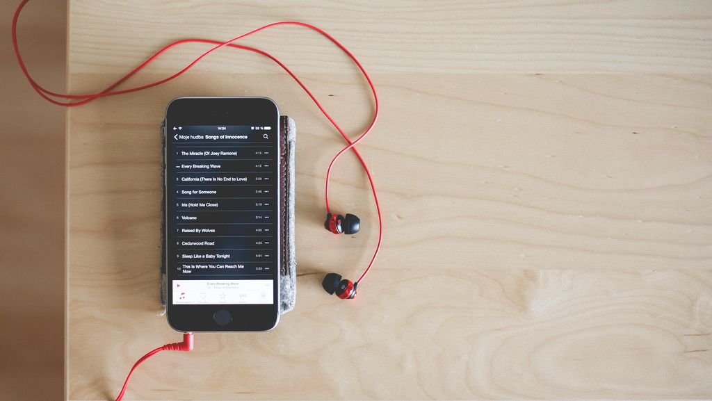 Platform Streaming Ini Bakal Saring Lagu AI dari Kuping Pendengar