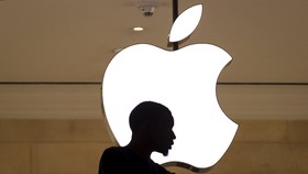 Apple Rekrut Pakar Mobil Otonom Tesla, untuk Apa?