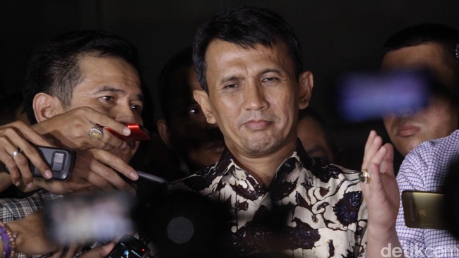 Komisi Pemberantasan Korupsi akan menjadwal ulang pemeriksaan Gubernur Sumatera Utara, Gatot Pudjo Nugroho, pada Senin depan.