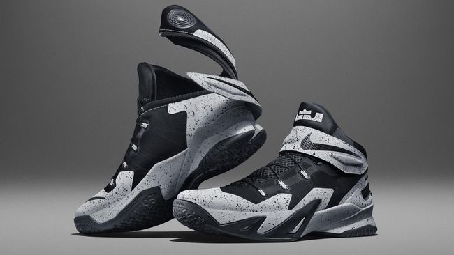 3 tahun lalu ia menantang perusahaan sepatu Nike untuk membuat sepatu lari khusus untuk para atlet penyandang disabilitas.