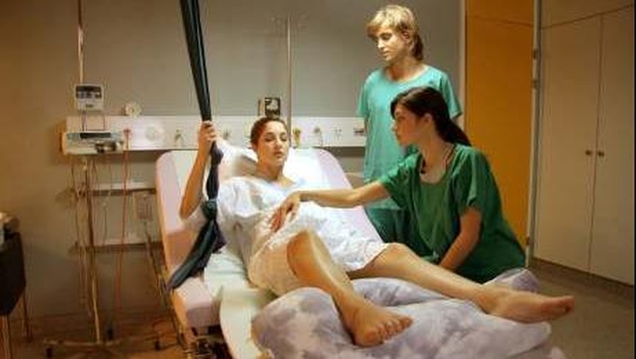 Rebozo dan Endorphin Massage untuk Memperlancar Proses Melahirkan