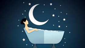 Untung Rugi Mandi di Malam Hari