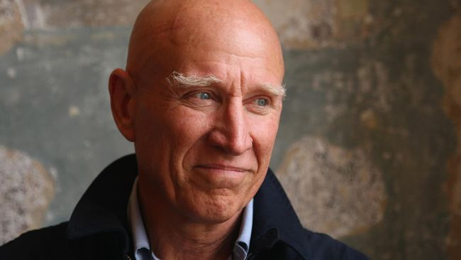 Misi hidup Sebastiao Salgado adalah mendokumentasikan elemen-elemen paling gelap dalam hidup. Dari kemiskinan sampai nasib para pengungsi.