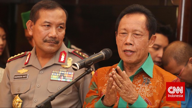 Untuk mengetahui nomor telepon Din, Sutiyoso menggunakan pihak lain yang mempunyai akses kepadanya, termasuk Juha Cristensen.