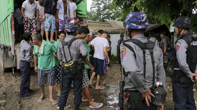 Myanmar membebaskan 155 pembalak liar asal China, yang diperkirakan akan meredakan ketegangan diplomatik antar kedua negara.
