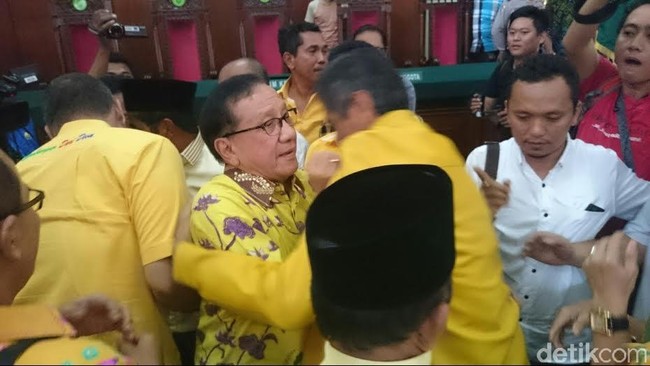 Gugatan Partai Golkar Munas Bali, pimpinan Aburizal Bakrie (Ical) dikabulkan oleh Pengadilan Negeri Jakarta Utara.