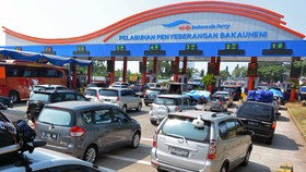 Arus Balik, Kendaraan Roda Empat Mulai Padati Bakauheni