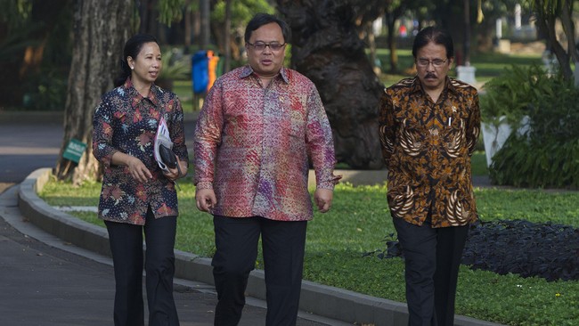 Pemerintah kurang puas dengan perolehan laba BUMN tahun ini. Akibatnya, suntikan modal negara dipangkas signifikan selaras dengan penurunan setoran dividen.