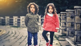 Mengajarkan Social Distance untuk Anak