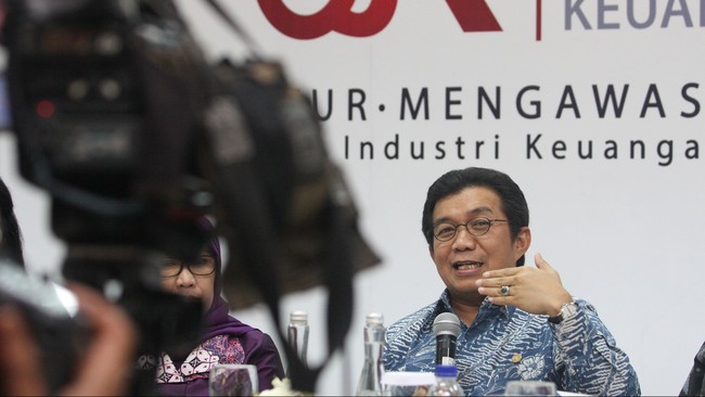 OJK mengajak perbankan nasional untuk lebih selektif dalam menyalurkan kredit, dengan mempertimbangkan dampak lingkungan atas usaha yang dikerjakan debiturnya.