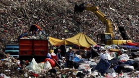 Tempat Pembuangan Sampah Di Desa Hanya 11 Persen