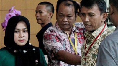 Istri Muda Gubernur Gatot Sudah 14 Tahun Kenal OC Kaligis
