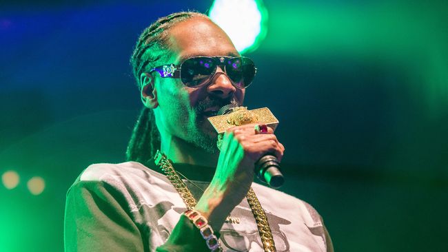 Menurut pengacara Donald Trump, Michael Cohen aksi Snoop Dogg di video klipnya memalukan dan tidak bernilai seni, meski itu sekadar adegan.