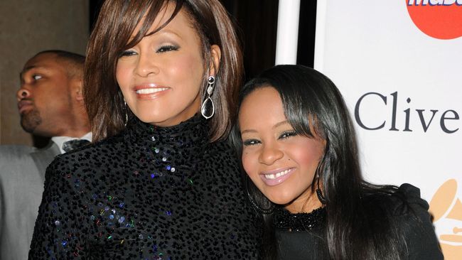 Perempuan yang merawat Bobbi Kristina Brown di hospice tempat dia meninggal ternyata perawat palsu.