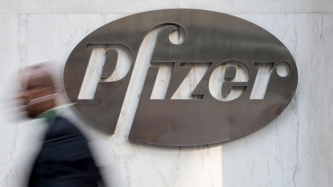 Pfizer juga berencana memindahkan kantor pusatnya dari New York, AS ke Irlandia guna mengurangi beban pajak yang membengkak di AS.