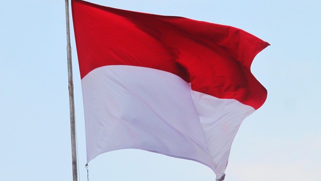 Sebanyak 100 orang mantan narapidana teroris melaksanakan upacara HUT ke-77 RI di Pondok Pesantren Hamalatul Quran, Tasikmalaya, Jawa Barat, Rabu (17/8).