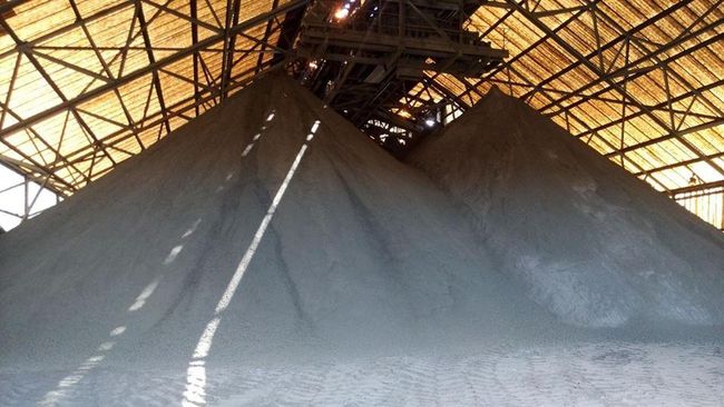 Produksi Tambang Freeport Cuma 60 Persen di Masa Transisi Produksi Freeport cuma 60 persen di masa transisi dari tambang terbuka ke tambang bawah tanah, sehingga diklaim berdampak pada pendapatan perusahaan.