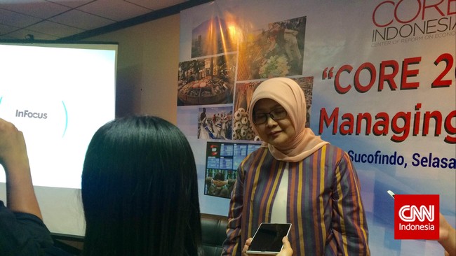 Center of Reform on Economics memangkas proyeksi pertumbuhan ekonomi Indonesia menjadi 4,9 hingga 5 persen dari perkiraan sebelumnya 5,3 persen.