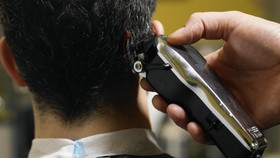 Derita Tukang Cukur Rambut Saat Taliban Berkuasa