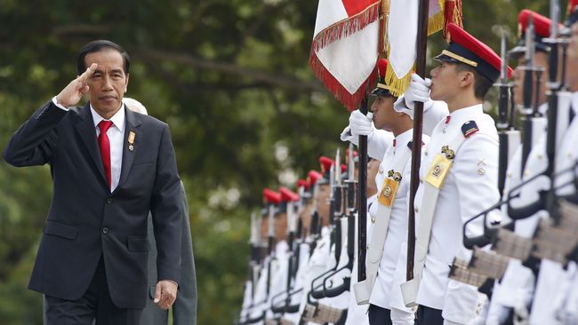 Presiden Joko Widodo dijadwalkan membuka dan ikut serta dalam Festival Karnaval Khatulistiwa di Pontianak, Sabtu (22/8). Ia akan ikut karnaval darat dan air.