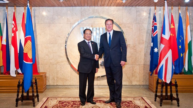 Sekretaris Jenderal ASEAN Le Luong Minh meminta pendapat dan dukungan dari PM Inggris David Cameron soal zona bebas senjata nuklir di Asia Tenggara.