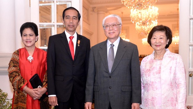 Sang Ibu Negara pun melontarkan sebutan hubungan Singapura dengan Indonesia saat ini terbentuk melalui 'diplomasi bunga'.