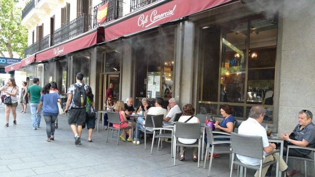 Cafe Comercial tiba-tiba ditutup mendadak. Padahal, kafe ini adalah kafe tertua di Madrid, Spanyol.