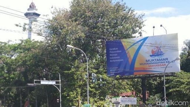 Muhammadiyah akan kesulitan mengelola dirinya jika terlibat aktif dalam politik praktis.