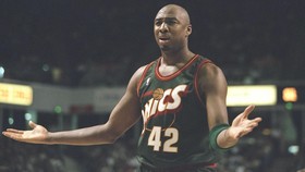 Mantan Bintang NBA Alih Profesi Jadi Barista di Kedai Kopi