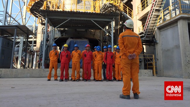 "Tanpa buruh asing masuk, pekerja Indonesia kekurangan lapangan kerja," kata Presiden PKS Sohibul Iman. Namun pemerintah menyebut pekerja asing bukan ancaman.