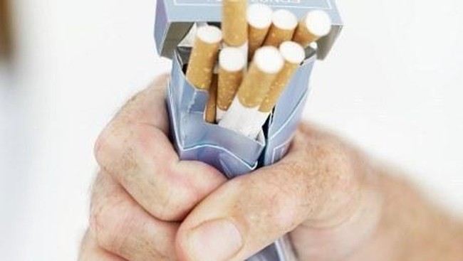 Gabungan Produsen Rokok Putih Indonesia (Gaprindo) meminta pemerintah memasukkan penentuan tarif cukai rokok ke dalam paket kebijakan ekonomi.
