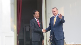 Jokowi Sambut Presiden Turki dengan Upacara Kenegaraan