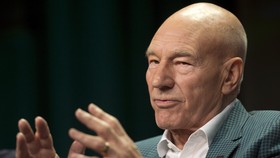 Patrick Stewart Ingin Akhiri Peran Profesor X