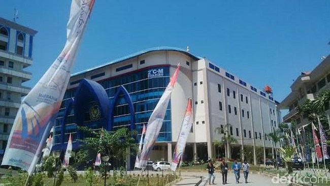 Ketua Umum PP Muhammadiyah akan ditunjuk oleh tim formatur. Tim beranggotakan 13 orang ini dipilih oleh peserta Muktamar besok.
