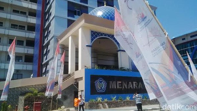 Berdasarkan agenda resmi kepresidenan, Presiden Jokowi akan meresmikan pembukaan Muktamar Muhammadiyah pada pukul 08.30 WITA.