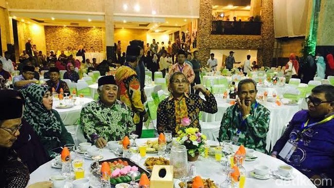 Sistem dan mekanisme pemilihan berjenjang dan panjang menyebabkan sukarnya terjadi intervensi dalam pemilihan calon ketua umum PP Muhammadiyah .