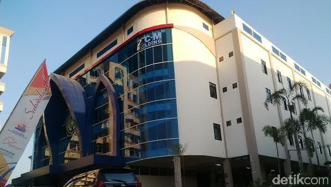 Muhammadiyah menyatakan bakal terdepan membela pemerintah apabila pro terhadap kesejahteraan rakyat, namun tak segan mengkritik bila terjadi penyimpangan.
