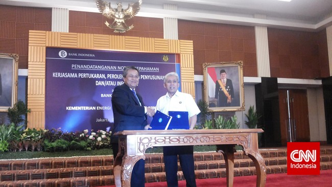 Penetapan devisa hasil ekspor, kewajiban penggunaan letter of credit, dan penerapan batas minimal kendaraan bermotor merupakan contoh data yang diminta.